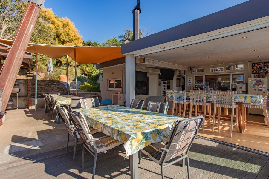 4 Bedroom Property for Sale in Lemoenkloof Western Cape